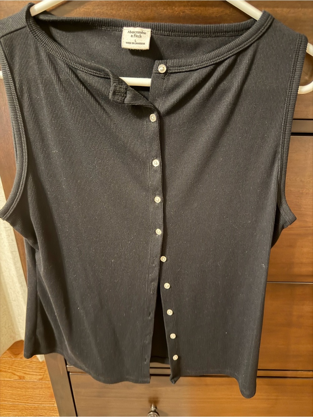 Abercrombie and fitch button down tank large